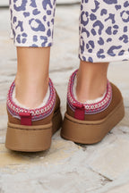 Black Faux Suede Embroidered Detail Plush Lined Platform Slippers